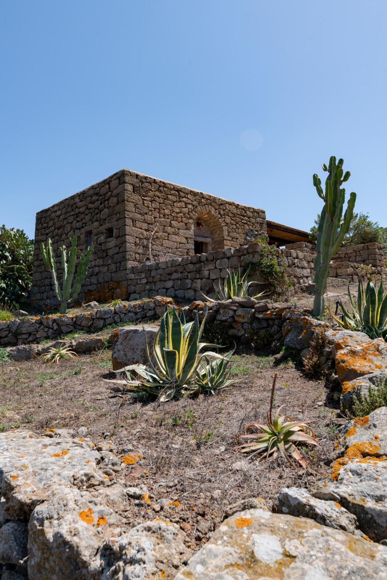 Villa Kuddia Attalora à Scauri  Extérieur photo